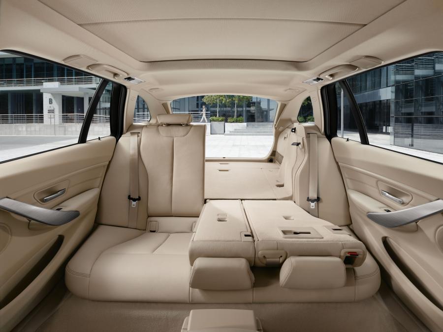  BMW 330d Touring Modern Line 2012 года  (фото 9 из 31)